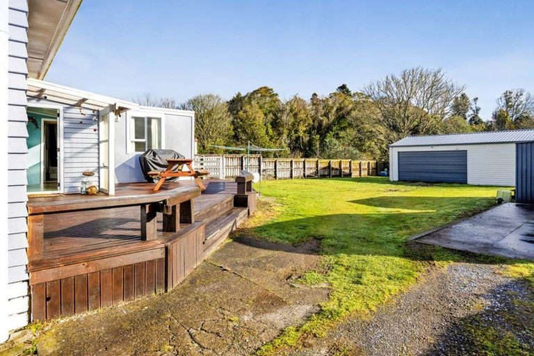 Photo of property in 10 Lear Street, Stratford, 4332