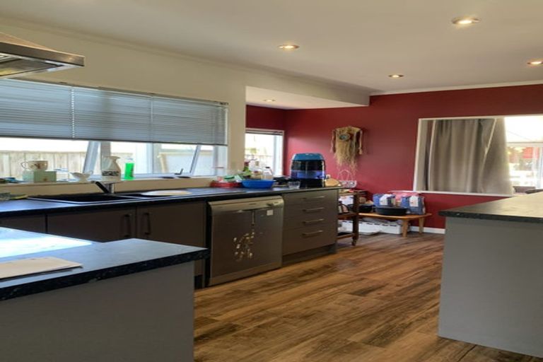 Photo of property in 46 Moana Street, Otaki Beach, Otaki, 5512