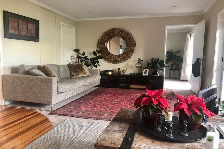 Photo of property in 3/2 Chilton Place, Howick, Auckland, 2014