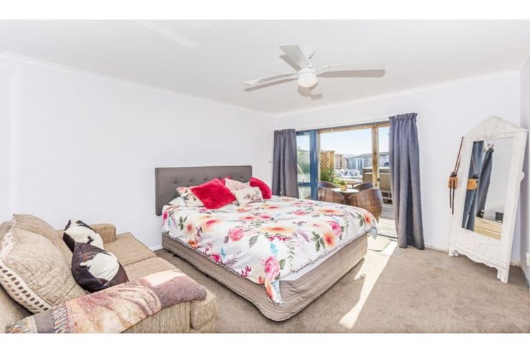 Photo of property in 34b Shakespear Road, Army Bay, Whangaparaoa, 0930