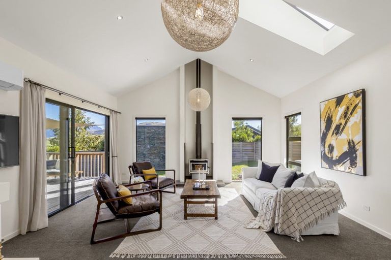 Photo of property in 4 Arran Lane, Jacks Point, Queenstown, 9371