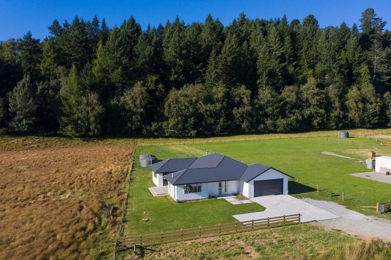 Photo of property in 4 Carlisle Street, Athol, 9793