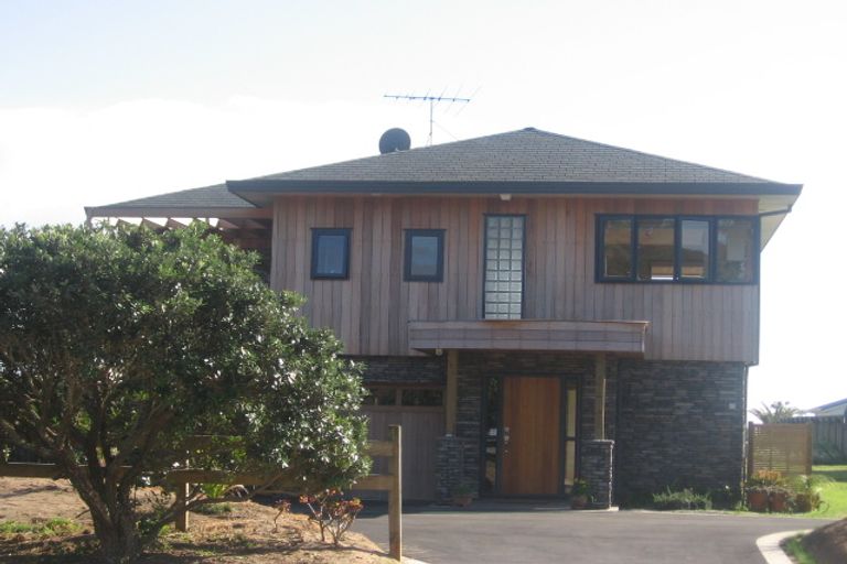 Photo of property in 310 Kenwood Drive, Matarangi, Whitianga, 3592