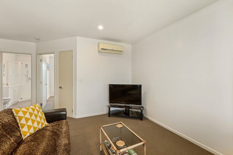 Photo of property in 3/75 Thackeray Place, Waltham, Christchurch, 8023