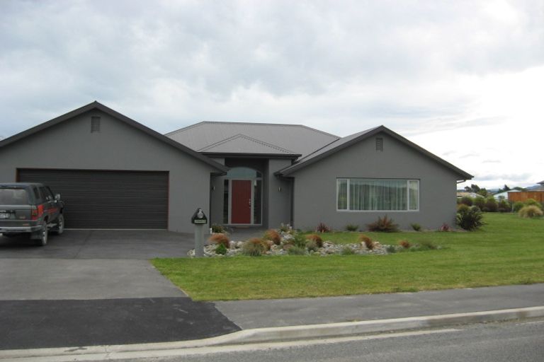 Photo of property in 6 Teviotview Place, Amberley, 7410