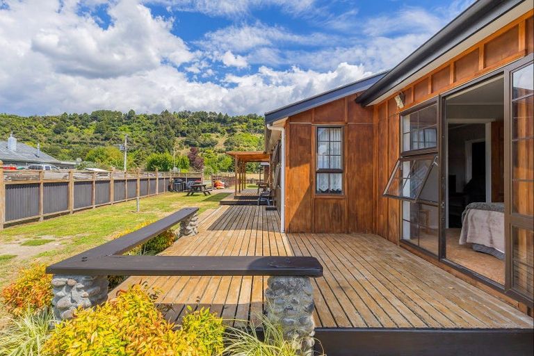Photo of property in 1 Tuka Street, Manunui, Taumarunui, 3992