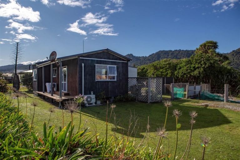 Photo of property in 58b Domett Esplanade, Cobden, Greymouth, 7802