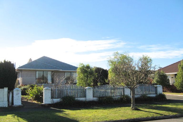 Photo of property in 27 Palmers Road, New Brighton, Christchurch, 8083