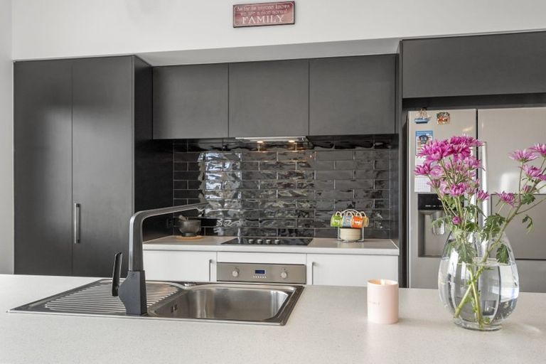 Photo of property in 77 Dunkeld Drive, Papamoa, 3118