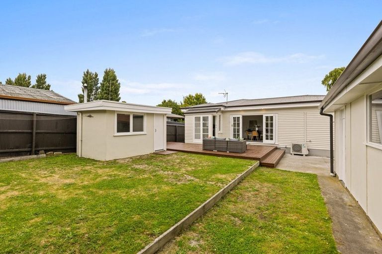 Photo of property in 6 Riverlaw Terrace, Saint Martins, Christchurch, 8022