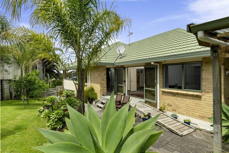 Photo of property in 19 Owen Place, Omokoroa, 3114