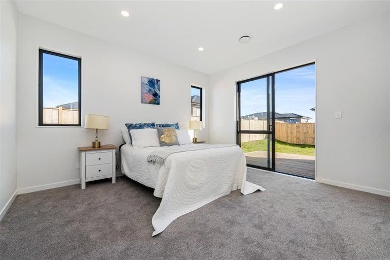 Photo of property in 28 Booker Drive, Tuakau, 2121