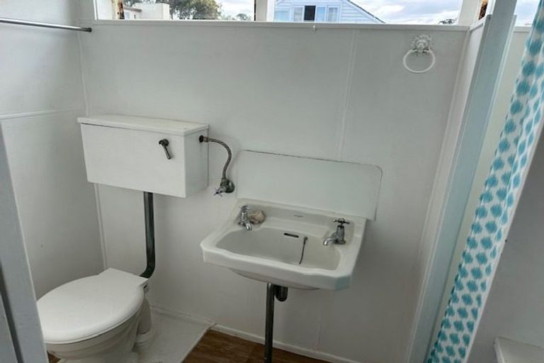 Photo of property in 2 Earnoch Avenue, Takapuna, Auckland, 0622