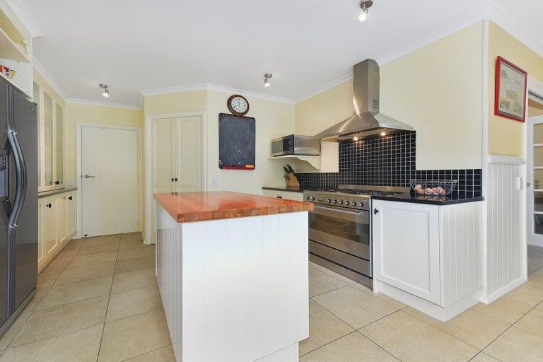 Photo of property in 160 Katherine Mansfield Drive, Whitemans Valley, Upper Hutt, 5371