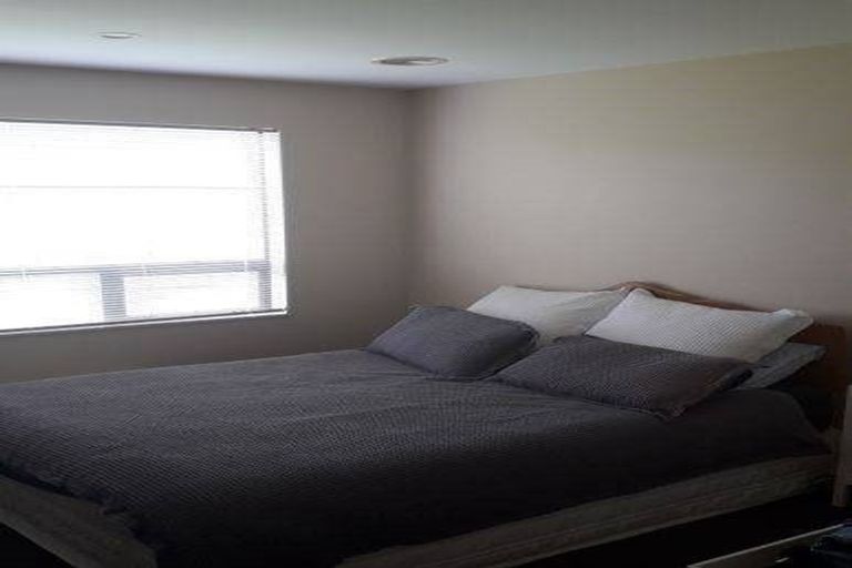 Photo of property in 3 Aotea Drive, Aotea, Porirua, 5024