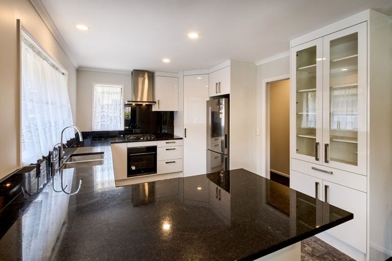 Photo of property in 9b Hinau Street, Tawa, Wellington, 5028