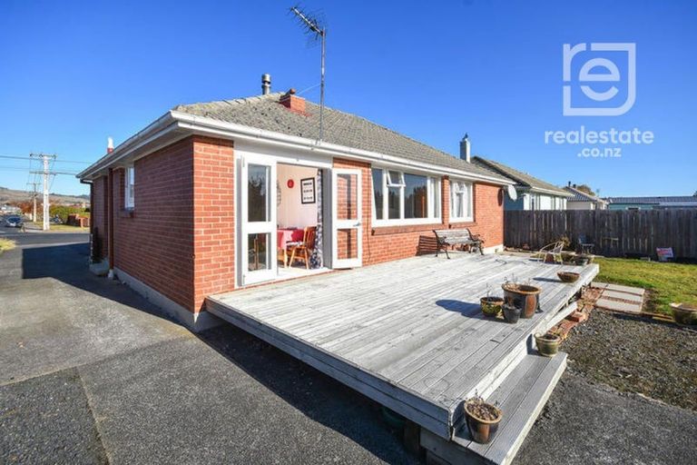 Photo of property in 61 Murray Street, Kew, Dunedin, 9012