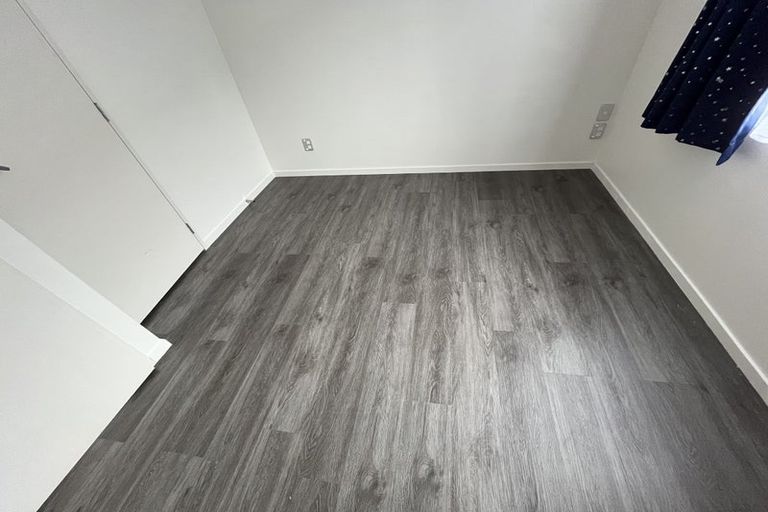 Photo of property in 17 Hamilton Place, Glenfield, Auckland, 0629