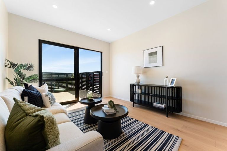 Photo of property in 12 Greenbrier Street, Westgate, 0814