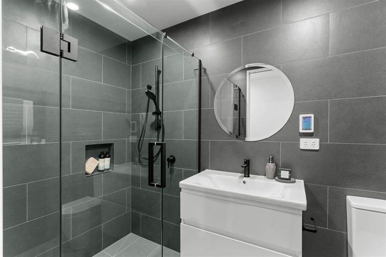 Photo of property in 49b Jeffreys Road, Bryndwr, Christchurch, 8052