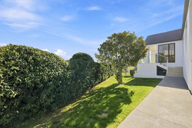 Photo of property in 60 Glenstrae Road, Redcliffs, Christchurch, 8081