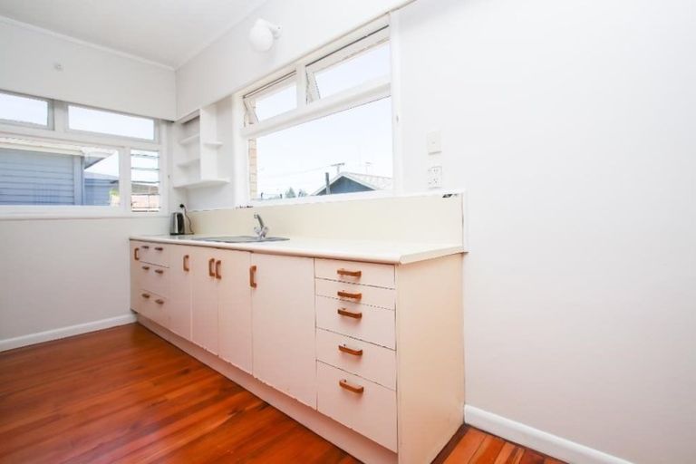 Photo of property in 64 Galloway Street, Hamilton East, Hamilton, 3216