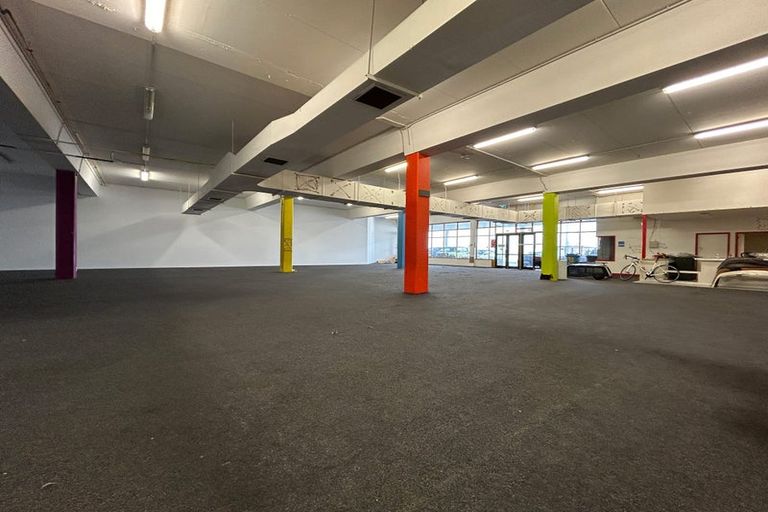 Photo of property in 122 Molesworth Street, Taita, Lower Hutt, 5011