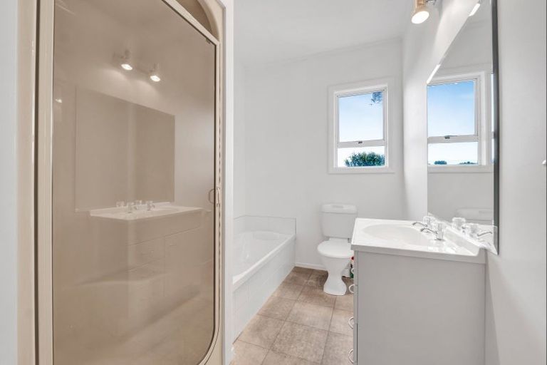 Photo of property in 47 Domett Street, Opunake, 4616