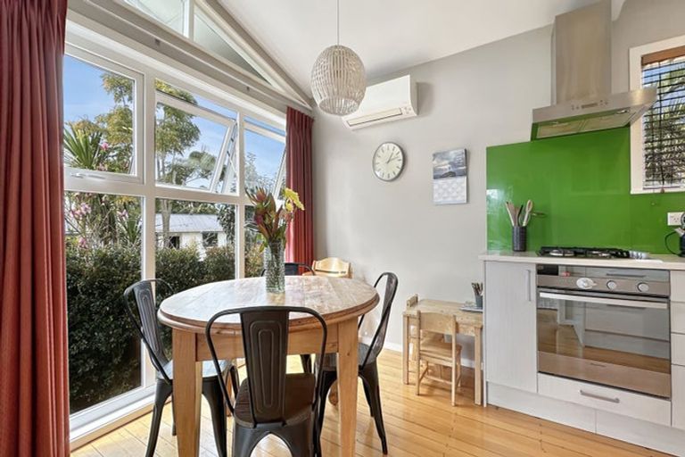 Photo of property in 1/40a Woodglen Road, Glen Eden, Auckland, 0602