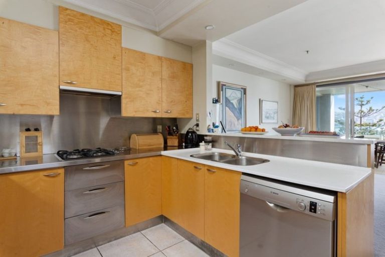 Photo of property in 10/318 Oriental Parade, Oriental Bay, Wellington, 6011