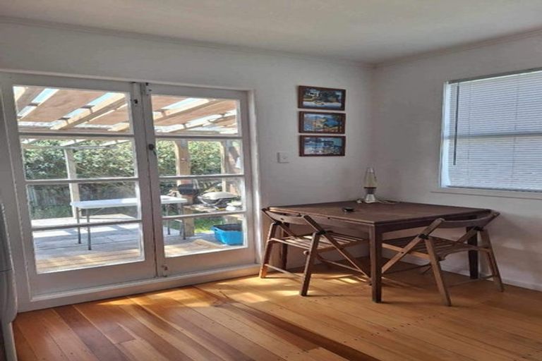 Photo of property in 6 Foster Crescent, Snells Beach, 0920