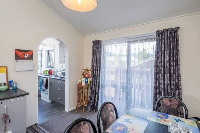 Photo of property in 8a Elder Grove, Paraparaumu, 5032