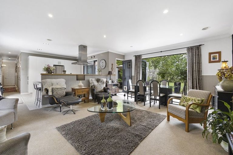 Photo of property in 196 Athlone Drive, Cambridge, 3434