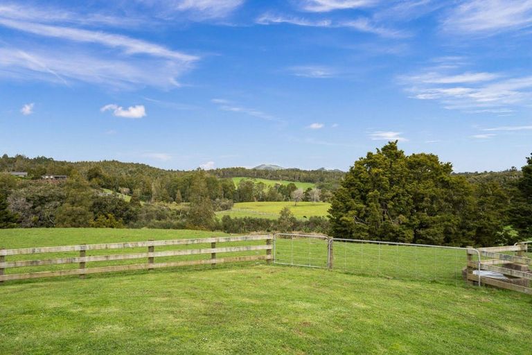 Photo of property in 13 Capstone Place, Te Kamo, Kamo, 0185