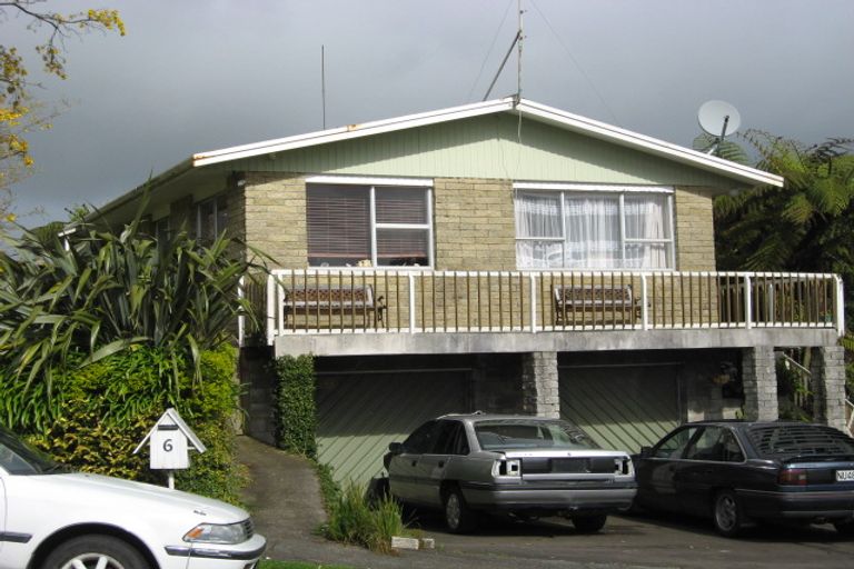 Photo of property in 6 Oawai Place, Marfell, New Plymouth, 4310
