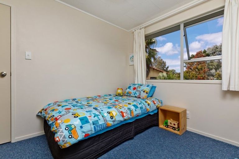 Photo of property in 7 Celina Place, Browns Bay, Auckland, 0630
