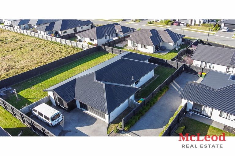Photo of property in 17 Whittington Drive, Rolleston, 7615
