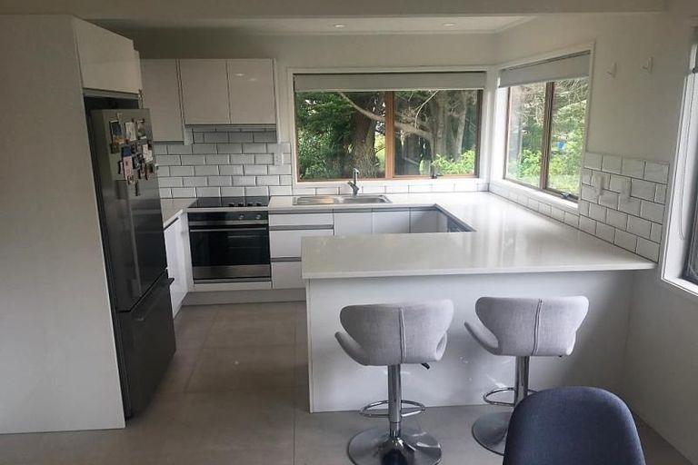 Photo of property in 34 Kelman Road, Kelston, Auckland, 0602