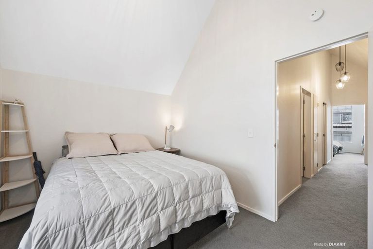 Photo of property in Victoria Villas, 42/35 Pirie Street, Mount Victoria, Wellington, 6011