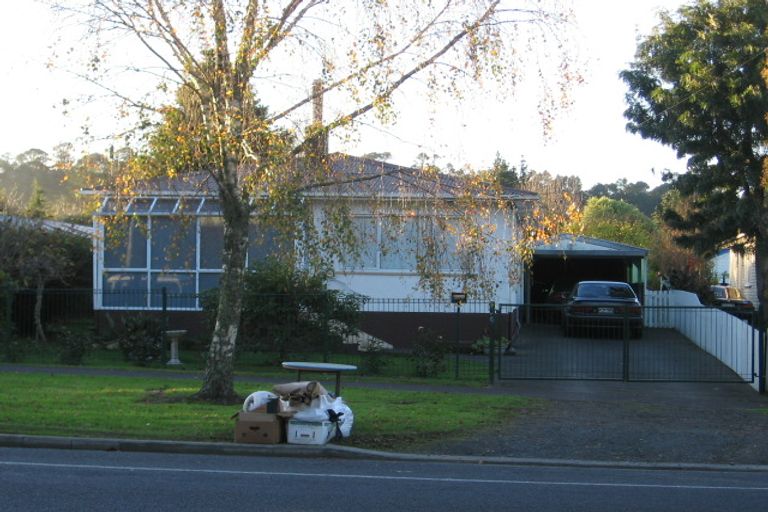 Photo of property in 677 Swanson Road, Swanson, Auckland, 0612