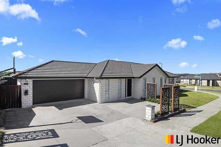 Photo of property in 2 Okohaka Avenue, Glenbrook, Waiuku, 2681