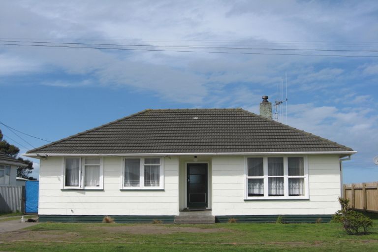 Photo of property in 40 Matipo Street, Castlecliff, Whanganui, 4501