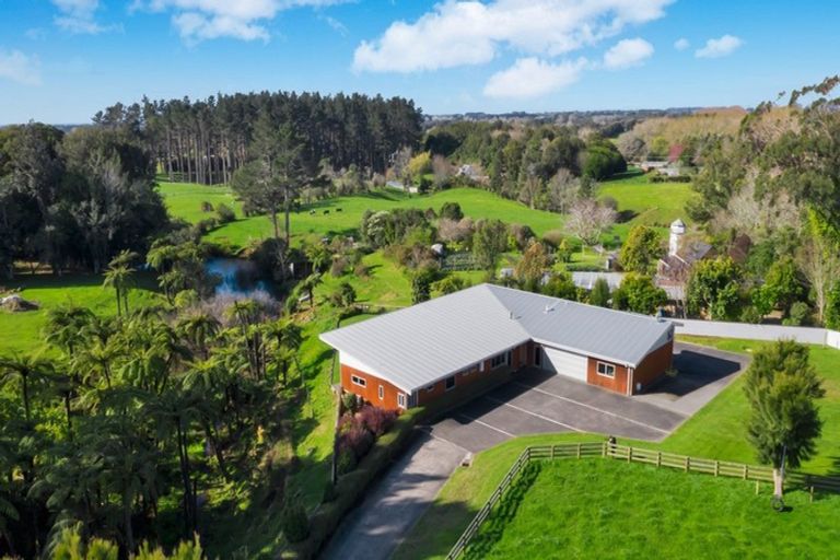 Photo of property in 483 Corbett Road, Lepperton, New Plymouth, 4373
