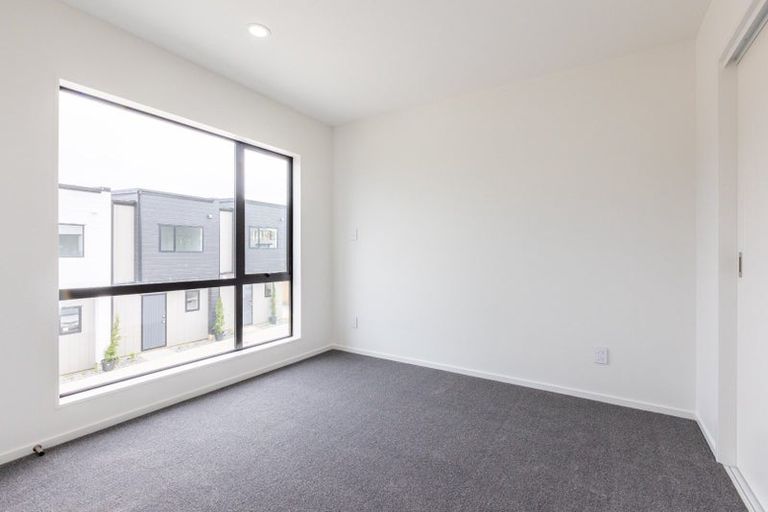 Photo of property in 7/77 Glenmore Road, Sunnyhills, Auckland, 2010