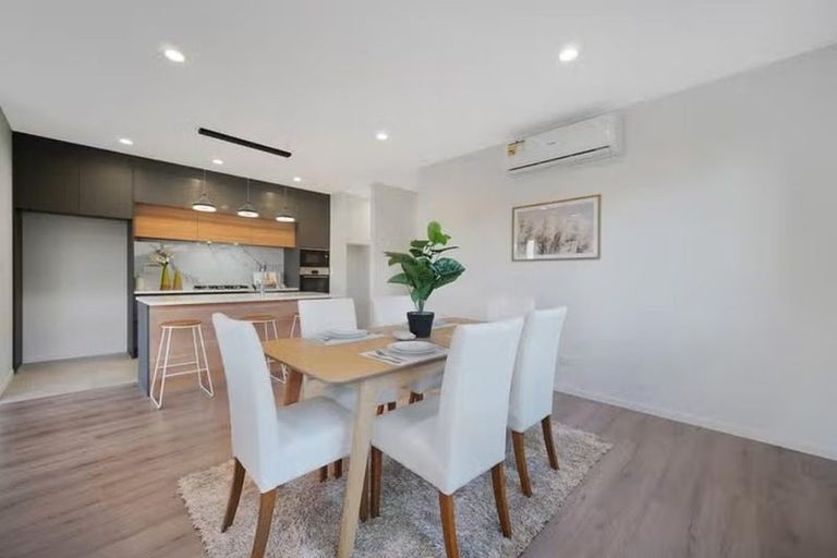 Photo of property in 30 Cloonlyon Drive, Flat Bush, Auckland, 2019