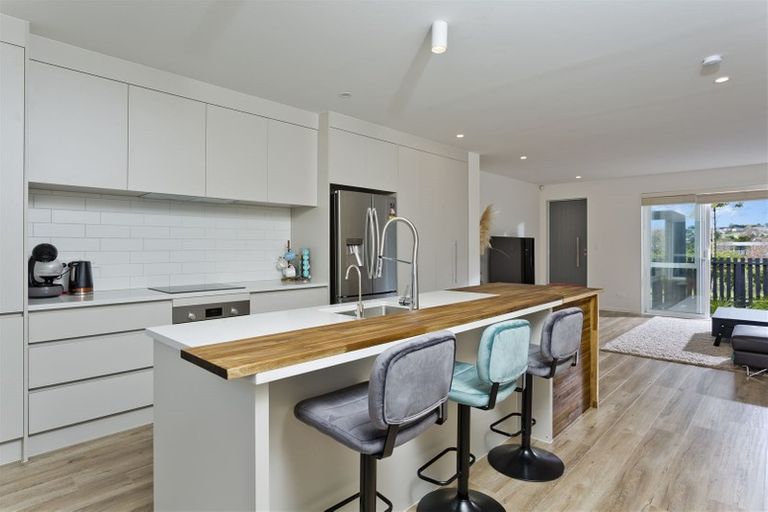 Photo of property in 153 Millwater Parkway, Silverdale, 0932