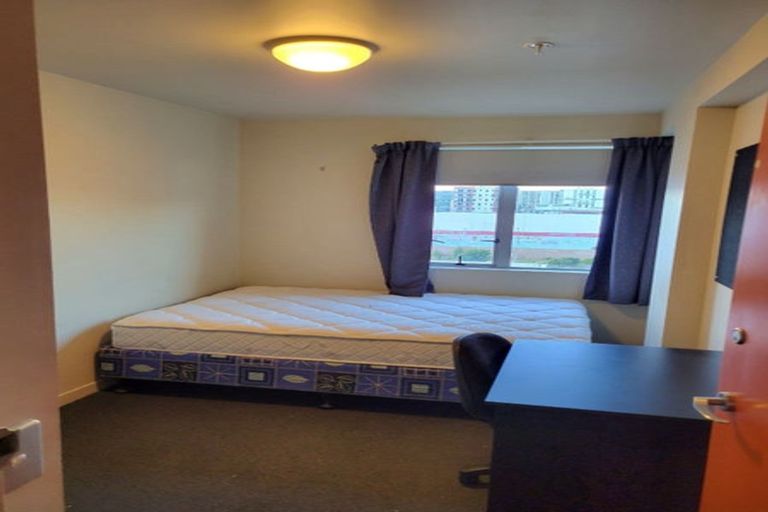 Photo of property in Cube Apartments, 4i/242 Taranaki Street, Mount Cook, Wellington, 6011