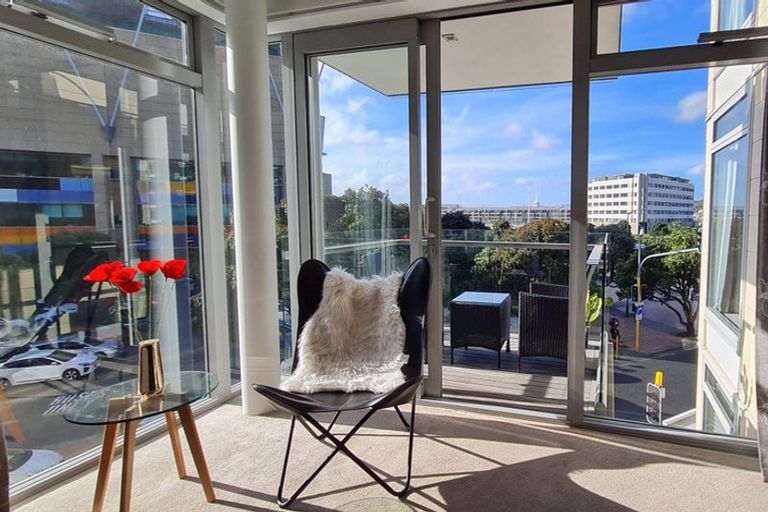Photo of property in Piermont Apartments, 4i/82 Cable Street, Te Aro, Wellington, 6011