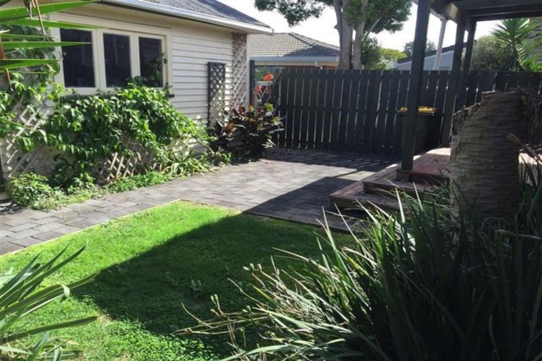 Photo of property in 1/42 Overton Road, Papatoetoe, Auckland, 2025