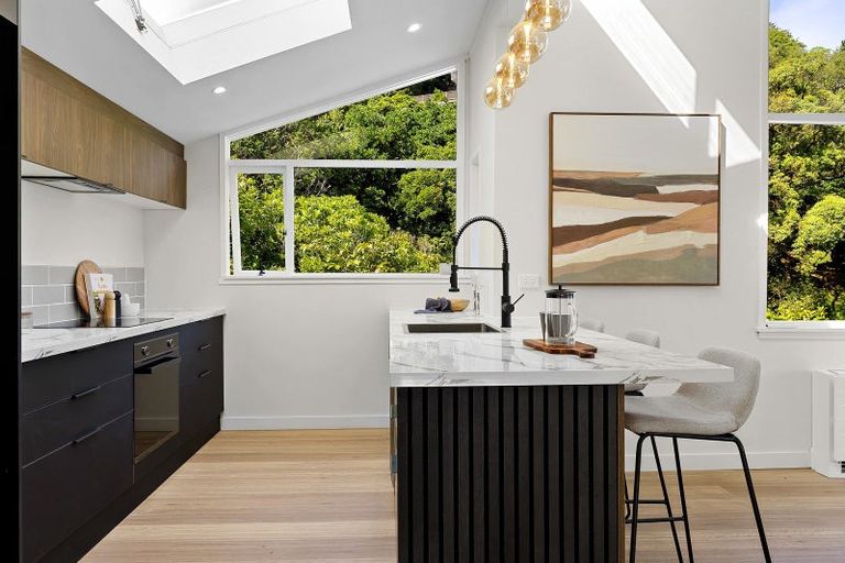 Photo of property in 7 Westhill Road, Point Howard, Lower Hutt, 5013